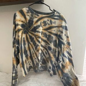 tie dye crew neck (cropped)